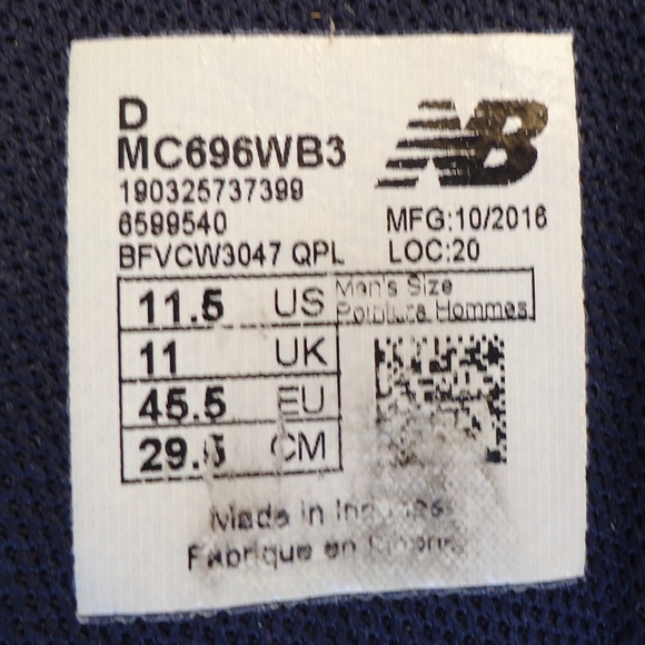 SIZE 11.5. New Balance men\'s white leather shoes. main image 7